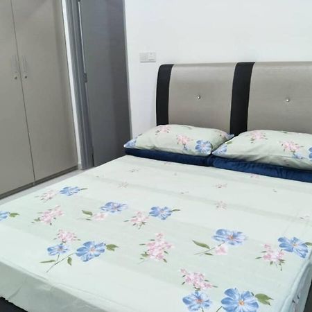 Mesahill Nilai 2 Room Condo - Fast Wifi, Amazing Pool & Tv Exteriér fotografie