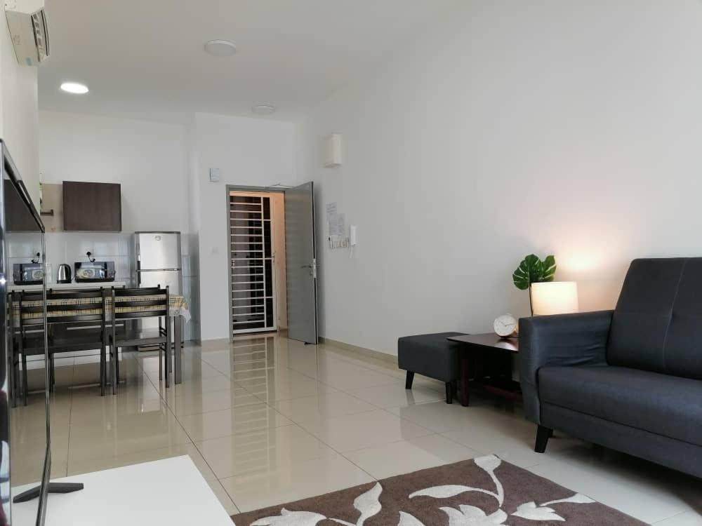 Mesahill Nilai 2 Room Condo - Fast Wifi, Amazing Pool & Tv Exteriér fotografie