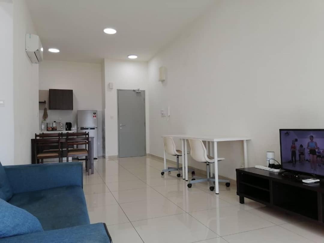Mesahill Nilai 2 Room Condo - Fast Wifi, Amazing Pool & Tv Exteriér fotografie