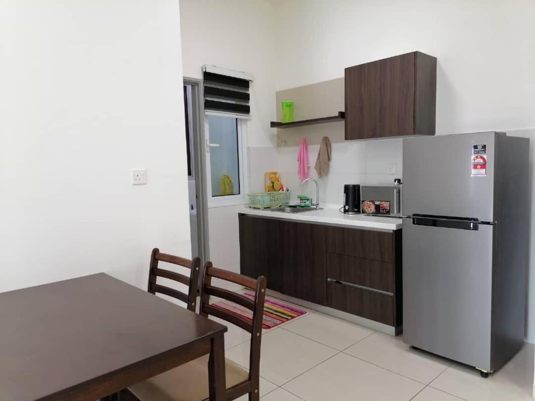 Mesahill Nilai 2 Room Condo - Fast Wifi, Amazing Pool & Tv Exteriér fotografie