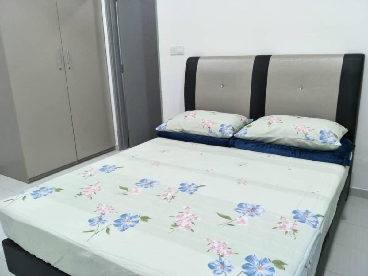 Mesahill Nilai 2 Room Condo - Fast Wifi, Amazing Pool & Tv Exteriér fotografie